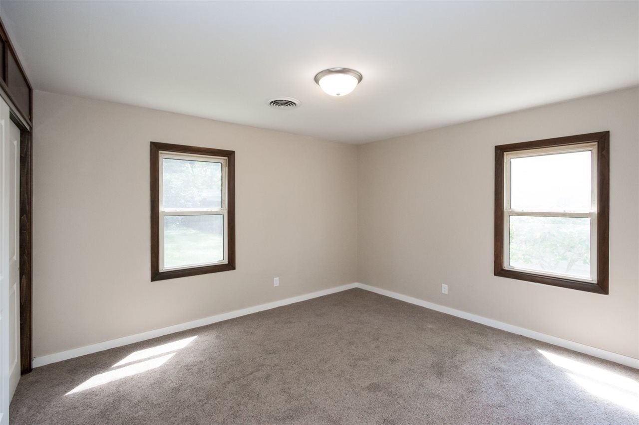 2012 Western Road Iowa City, IA 52240 - Photo 11 of 26 Gallery Image 11
