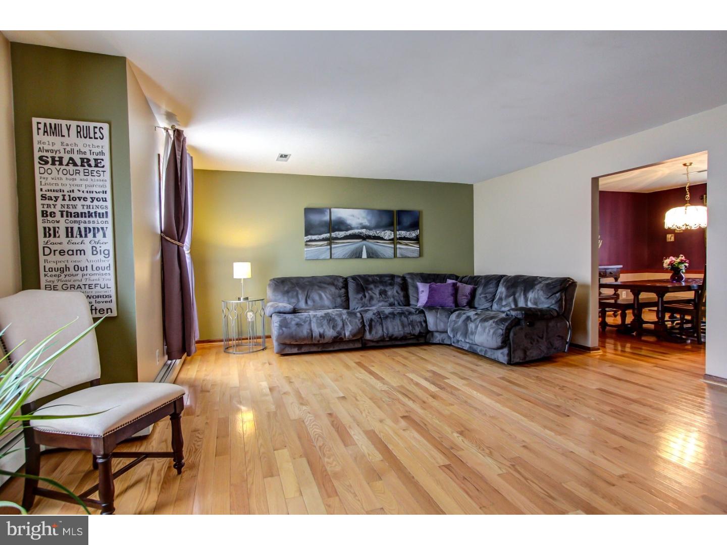 2132 Almshouse Road Jamison, PA 18929 - Photo 6 of 25 Living Room