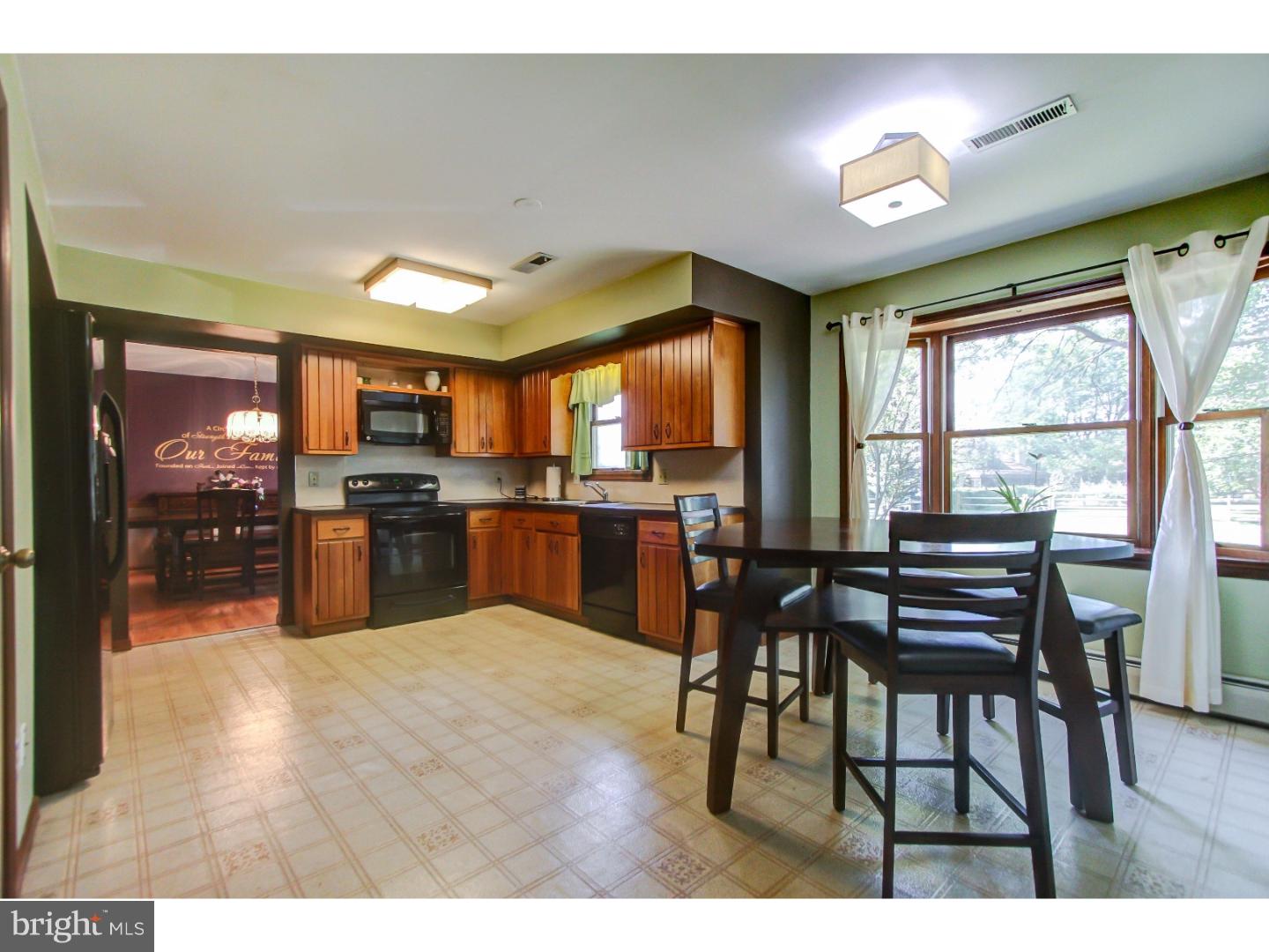 2132 Almshouse Road Jamison, PA 18929 - Photo 9 of 25 Kitchen