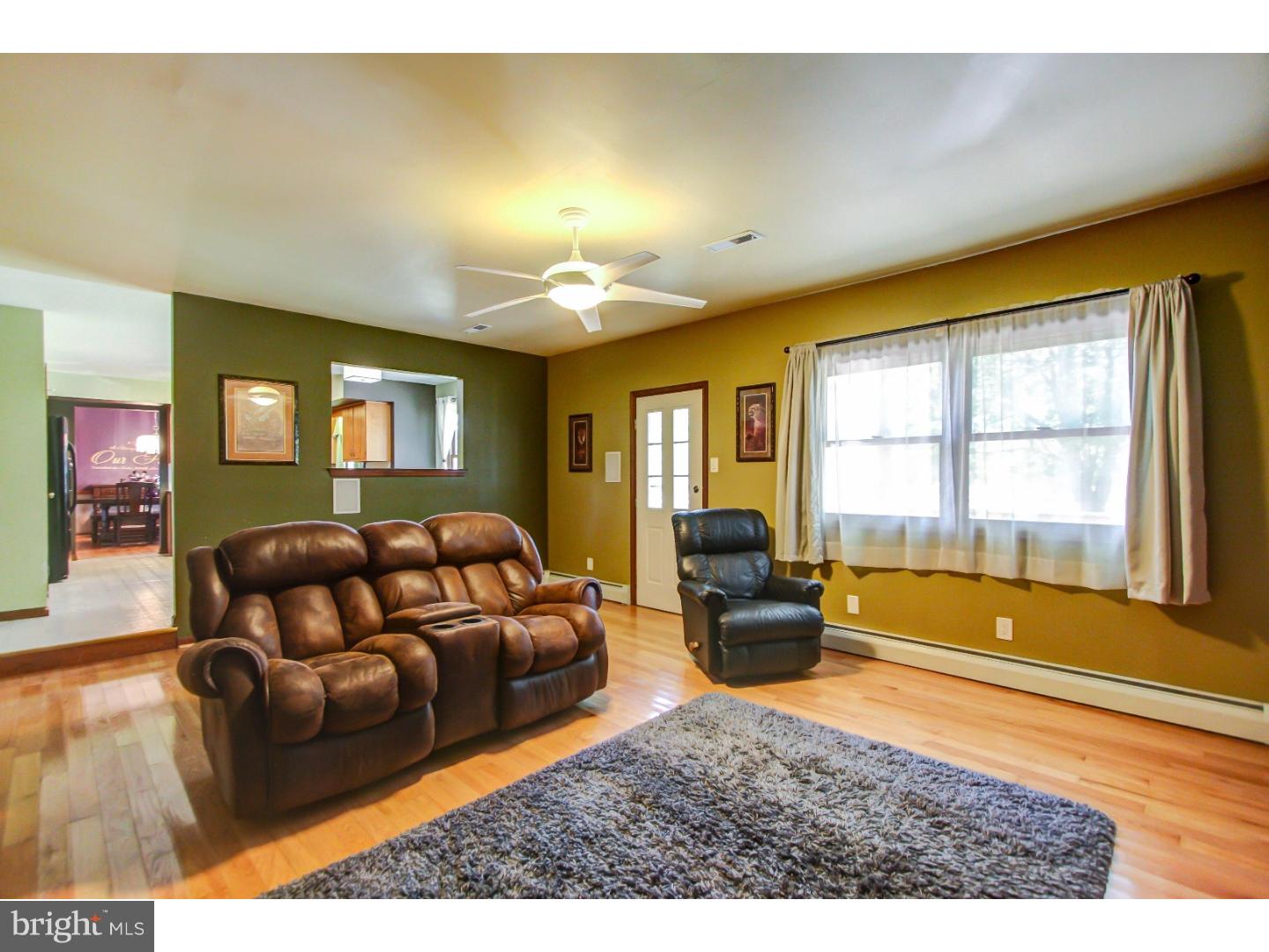 2132 Almshouse Road Jamison, PA 18929 - Photo 10 of 25 Family Room