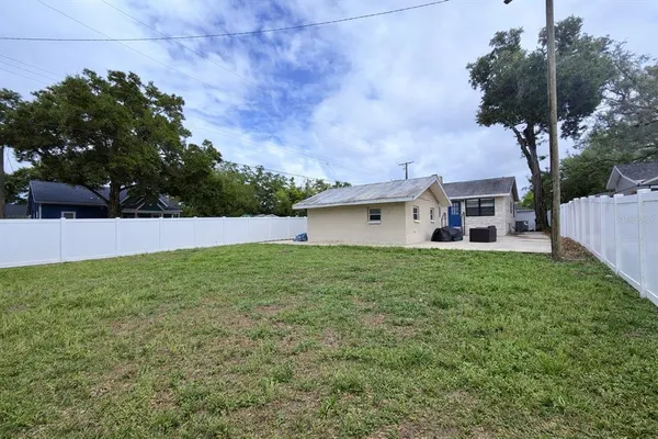 $2,950 | 7218 North Highland Avenue, Tampa, FL 33604