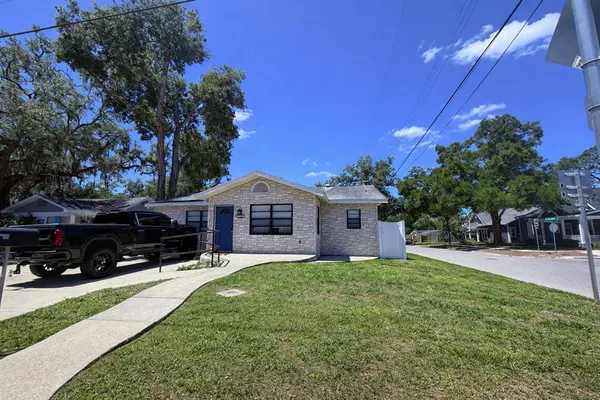 $2,950 | 7218 North Highland Avenue, Tampa, FL 33604