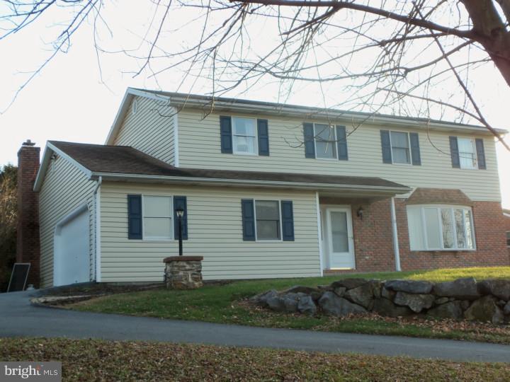 10 Lisa Road Sinking Spring, PA 19608 - Photo 3 of 25