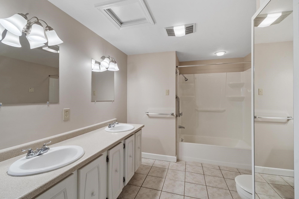 103 Elmcrest Road, Unit 103 North Andover, MA 01845 - Photo 15 of 17