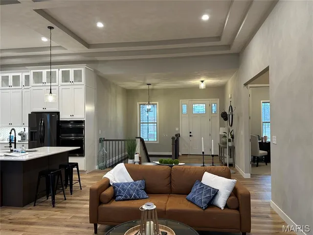 $848,000 | 800 Daniel Drive, Mascoutah, IL 62258