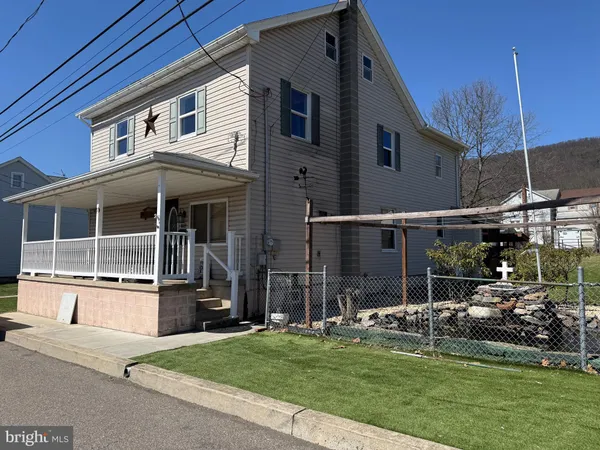 $199,900 | 809 East Wiconisco Avenue, Tower City, PA 17980