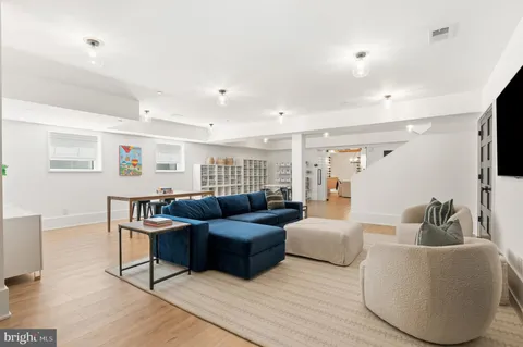 $5,750,000 | 7101 Longwood Drive, Bethesda, MD 20817