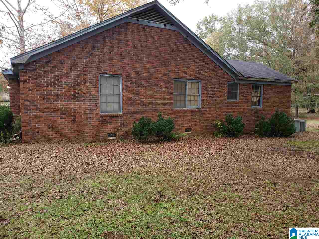 1310 Parsons Road Sylacauga, AL 35150 - Photo 3 of 17