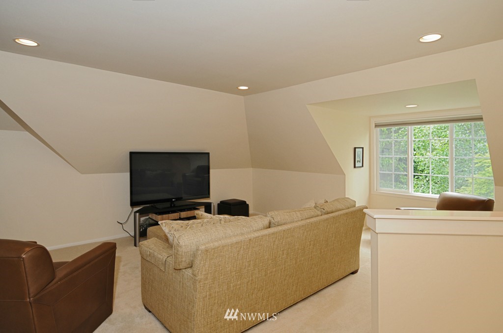 17616 48th Avenue Southeast Bothell, WA 98012 - Photo 22 of 25