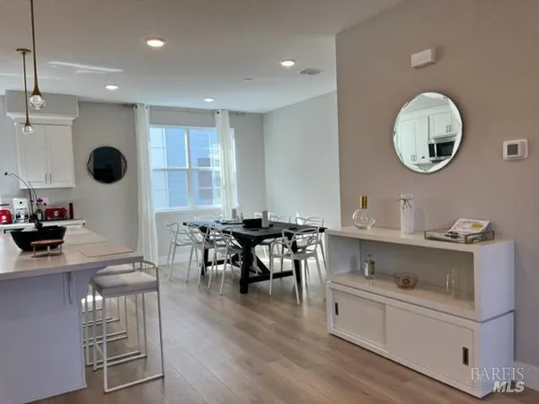 $4,300 | 312 Pear Tree Lane, Unit C, Napa, CA 94558