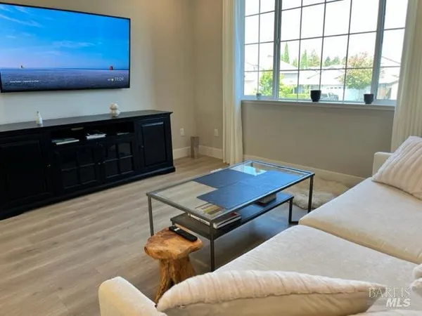 $4,300 | 312 Pear Tree Lane, Unit C, Napa, CA 94558