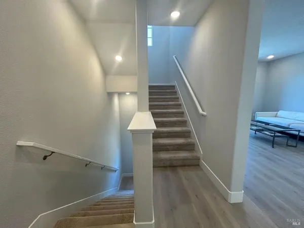 $4,300 | 312 Pear Tree Lane, Unit C, Napa, CA 94558