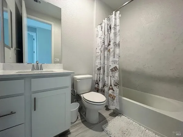 $4,300 | 312 Pear Tree Lane, Unit C, Napa, CA 94558