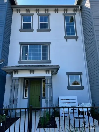 $4,300 | 312 Pear Tree Lane, Unit C, Napa, CA 94558