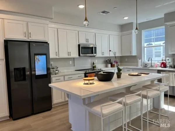 $4,300 | 312 Pear Tree Lane, Unit C, Napa, CA 94558