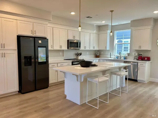 $4,300 | 312 Pear Tree Lane, Unit C, Napa, CA 94558