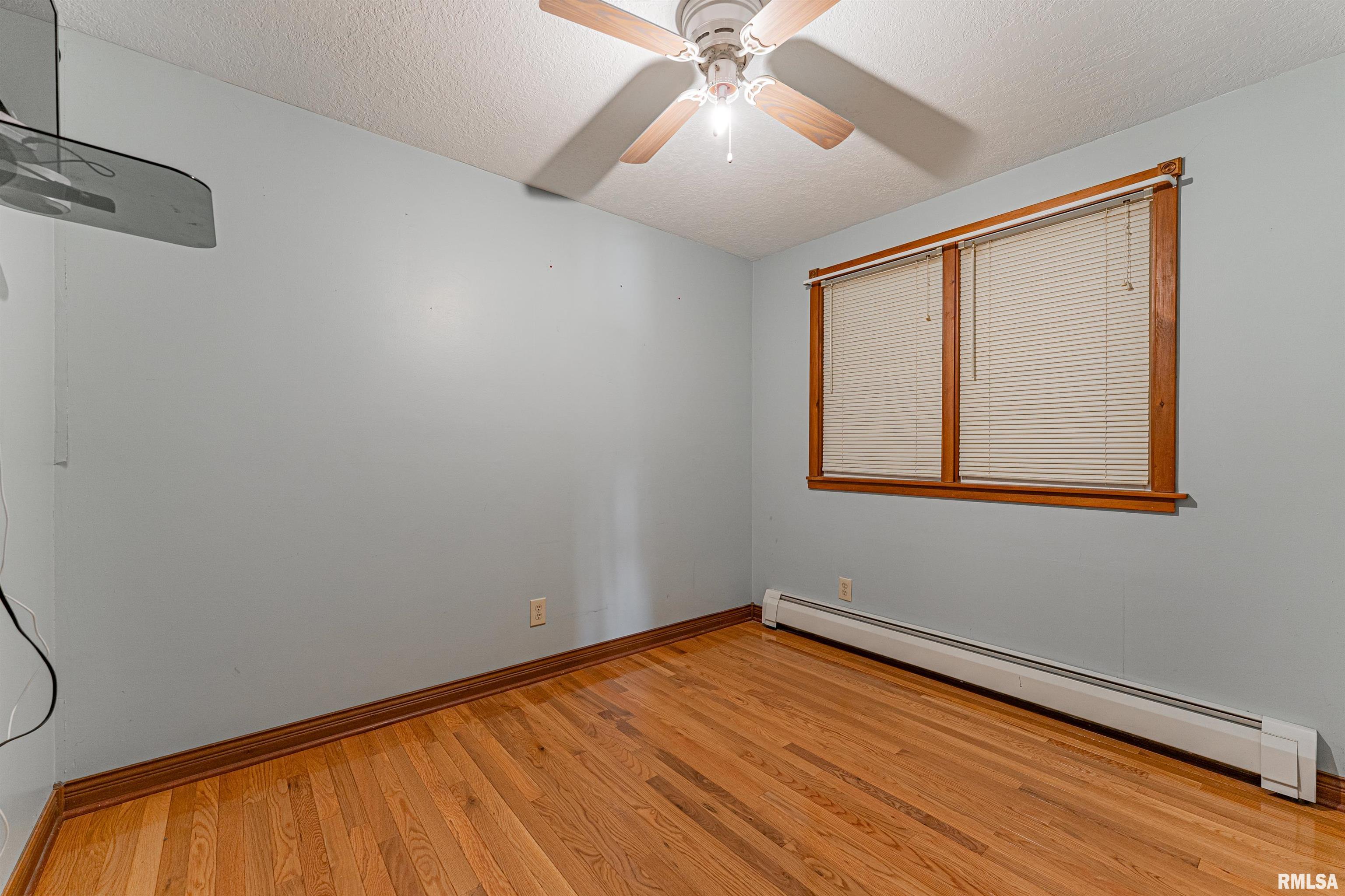 701 West Adams Street Clinton, IL 61727 - Photo 13 of 27