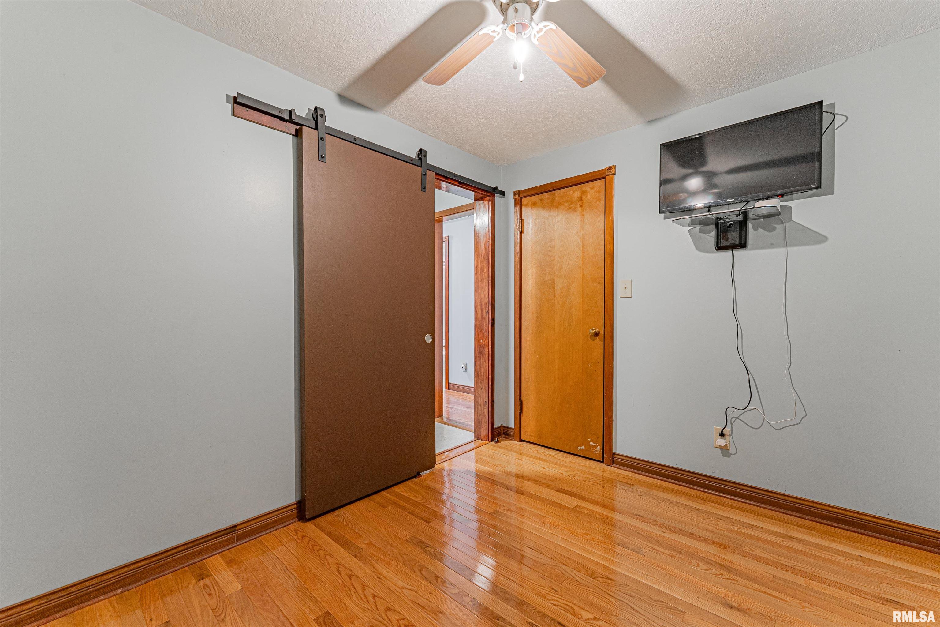 701 West Adams Street Clinton, IL 61727 - Photo 14 of 27