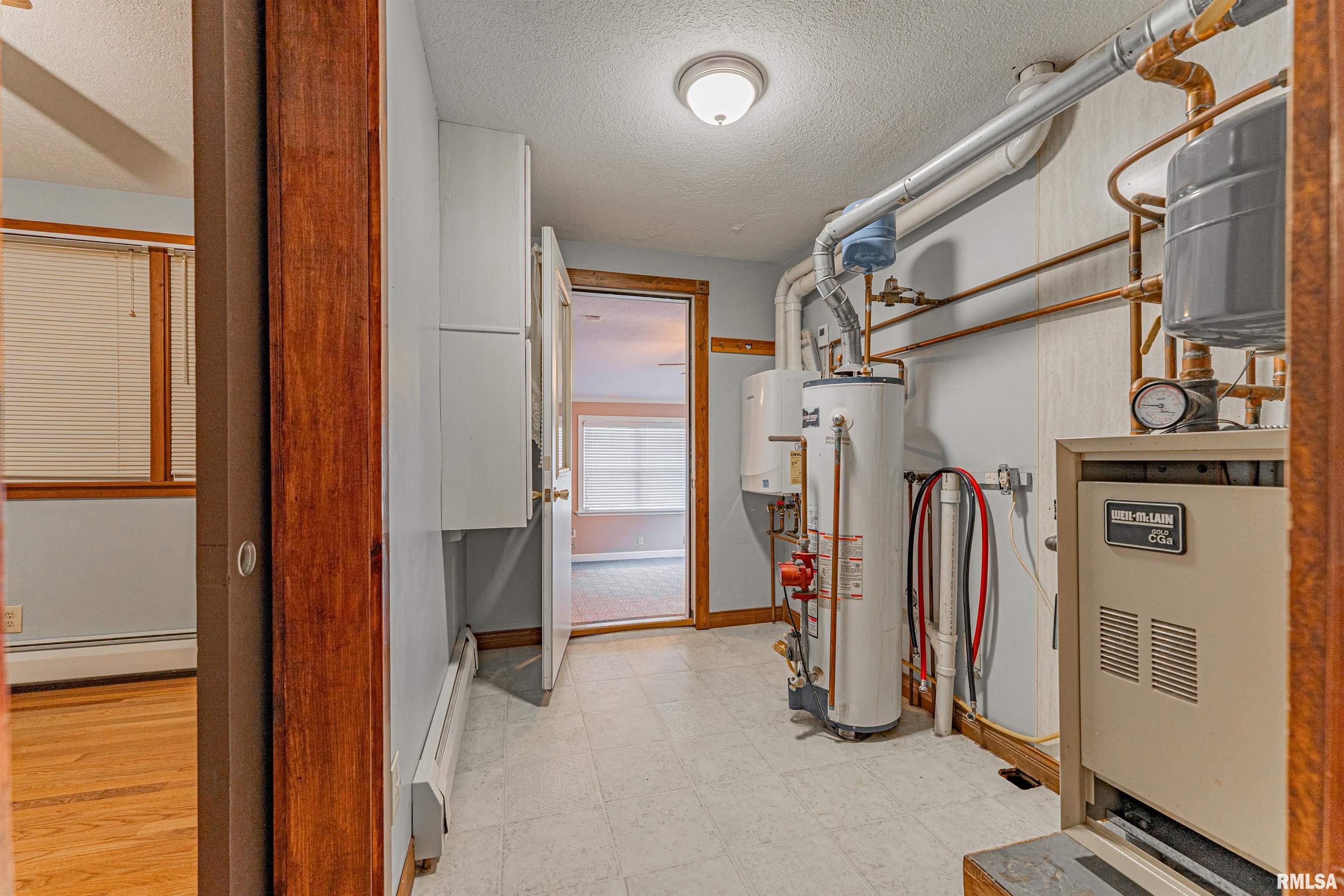 701 West Adams Street Clinton, IL 61727 - Photo 16 of 27