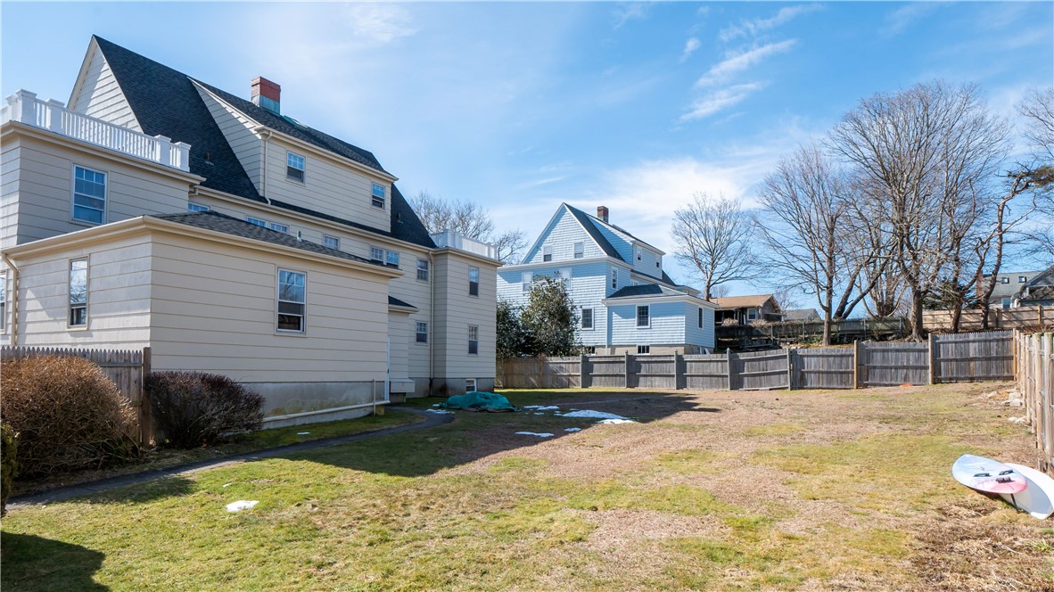 118 Ruggles Avenue, Unit 2W Newport, RI 02840 - Photo 5 of 25