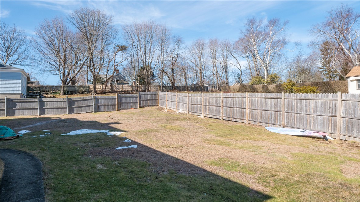 118 Ruggles Avenue, Unit 2W Newport, RI 02840 - Photo 10 of 25