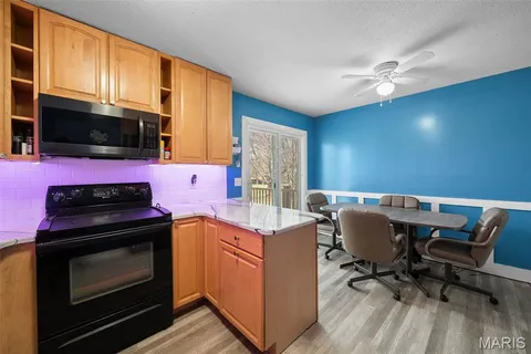$190,000 | 2364 Charlemagne Drive, Unit A, Maryland Heights, MO 63043