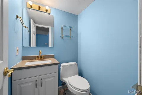 $190,000 | 2364 Charlemagne Drive, Unit A, Maryland Heights, MO 63043