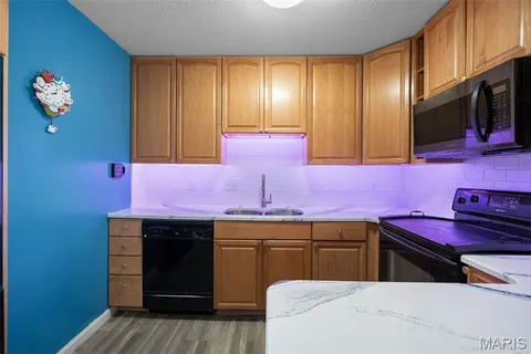 $190,000 | 2364 Charlemagne Drive, Unit A, Maryland Heights, MO 63043
