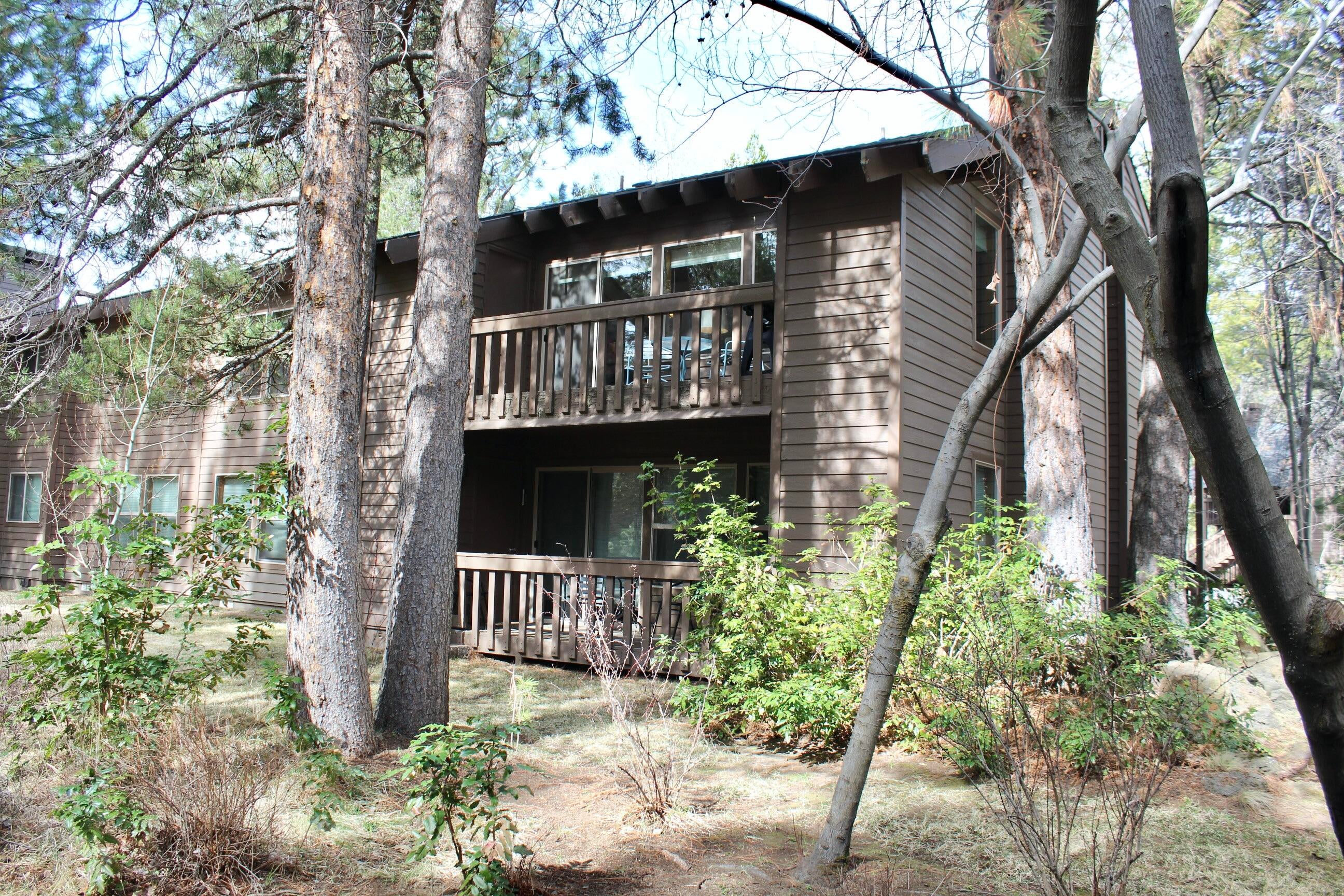 57378 Beaver Ridge Loop, Unit 34D1 Sunriver, OR 97707 - Photo 12 of 25 13-back-R34.