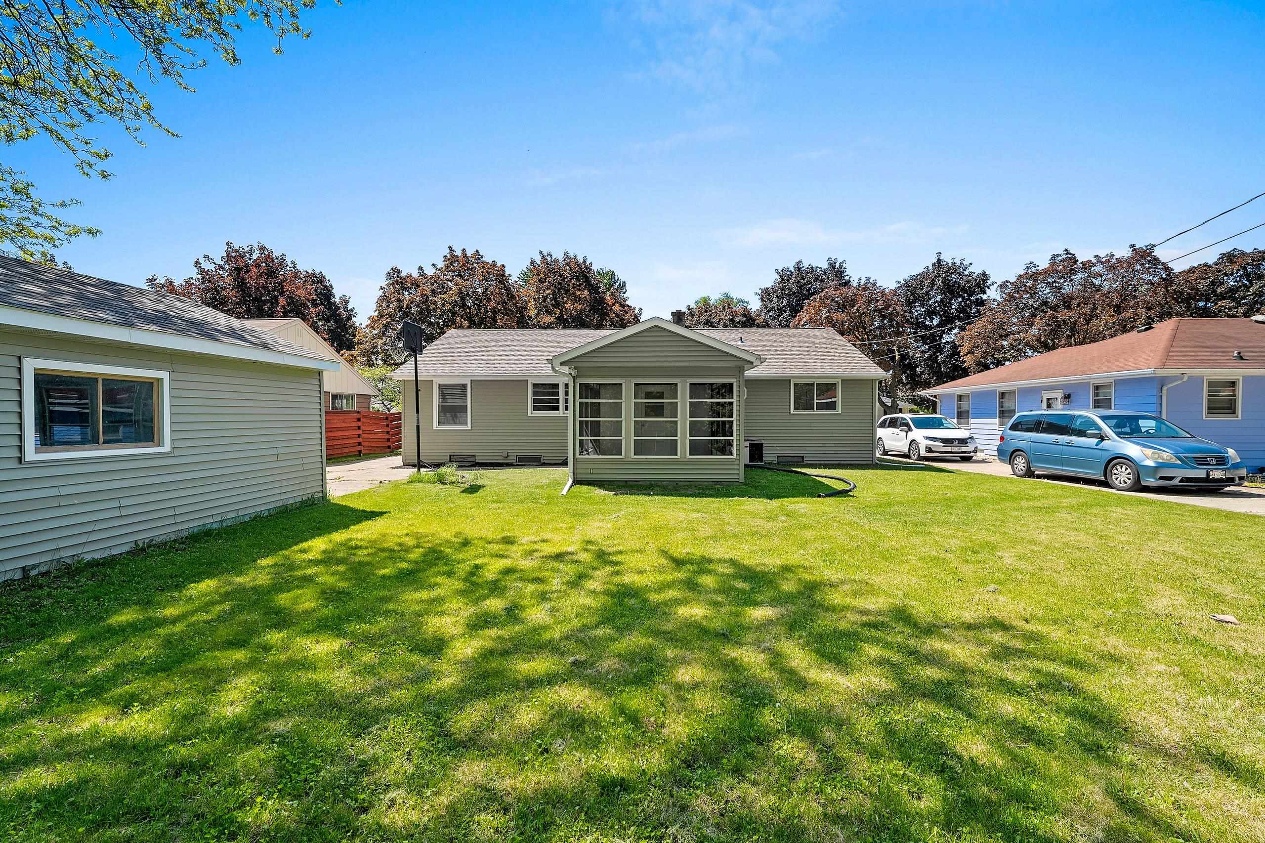 1006 East Lindbergh Street Appleton, WI 54911 - Photo 37 of 51