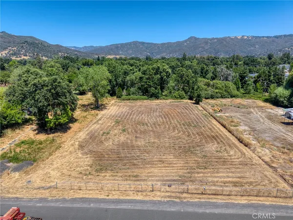 $265,000 | 520 East State Highway 20, Upper Lake, CA 95485