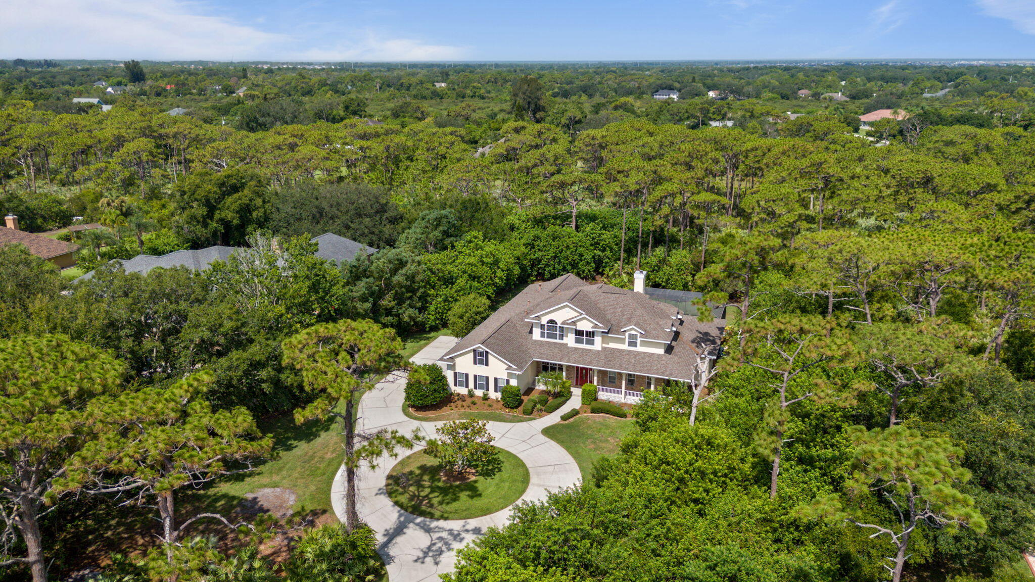 Luxury estate on 1.46acres