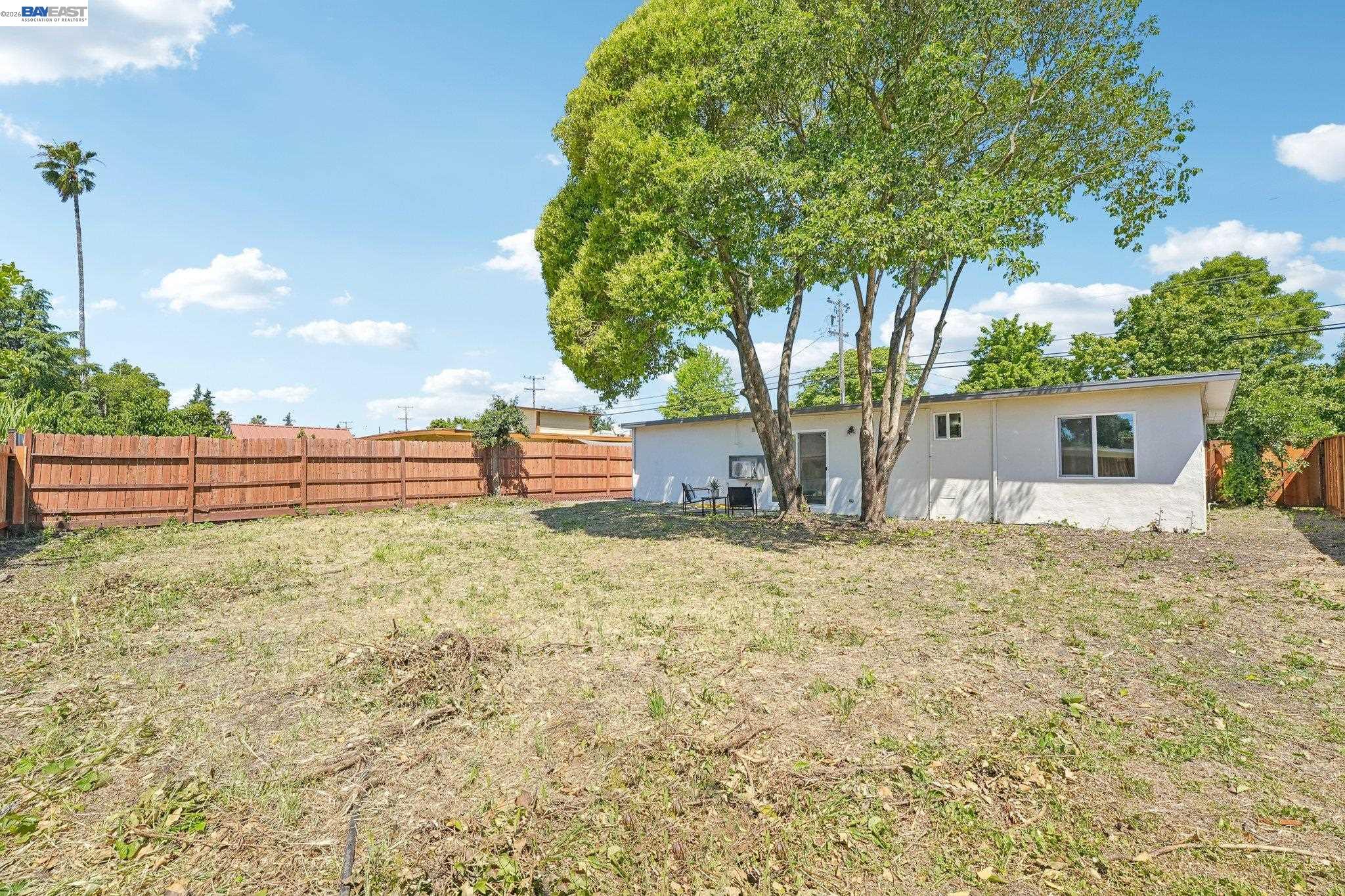 606 West 9th Street Santa Rosa, CA 95401 - Photo 49 of 52 a house view with a garden space