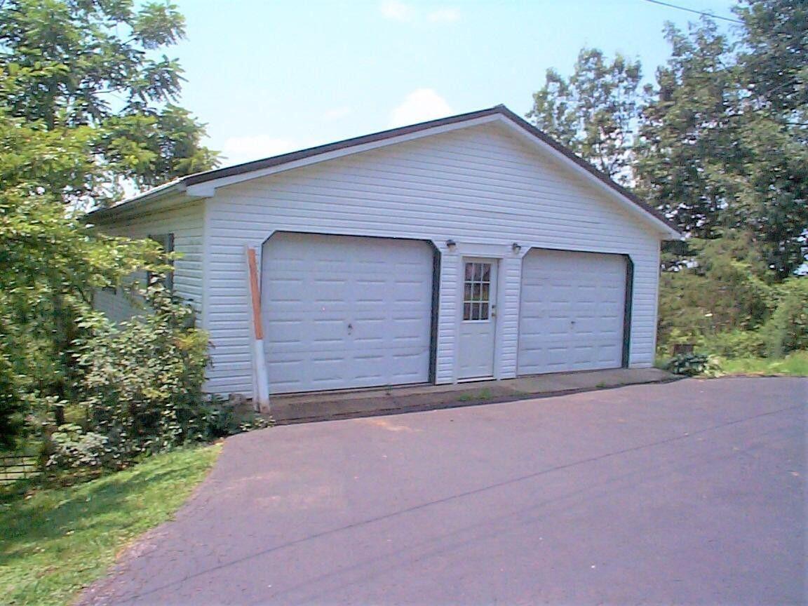 13575 Brown Ridge Road Morehead, KY 40351 - Photo 9 of 37 13575 Brown Ridge 2 car garage