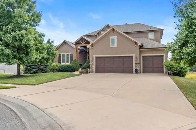 $850,000 | 12309 West 160th Street, Overland Park, KS 66221