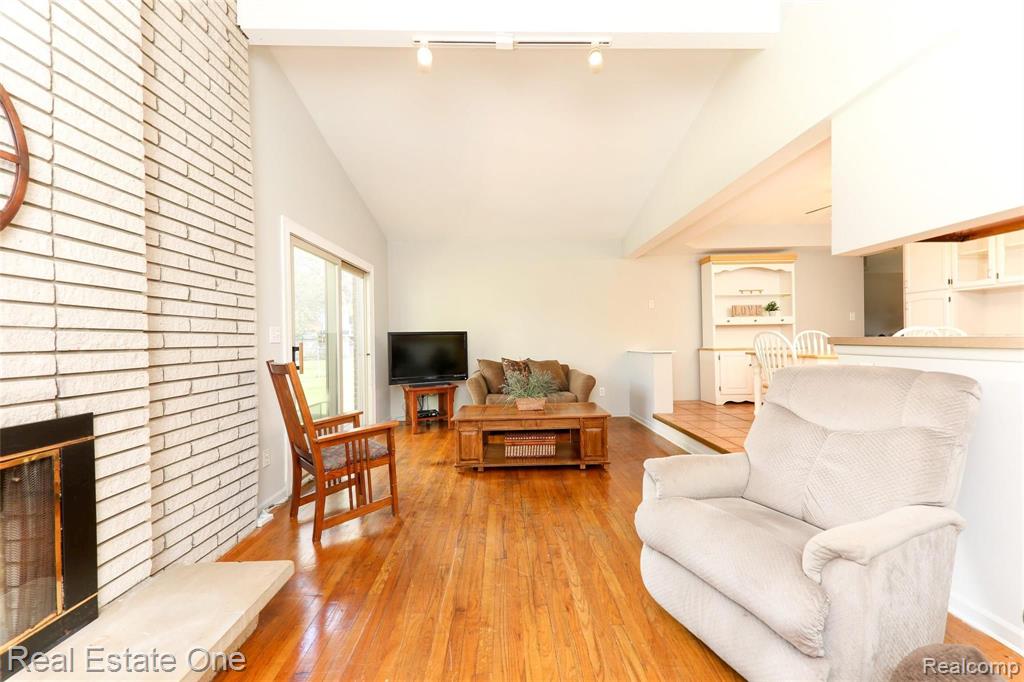 7348 Provincial Road Canton, MI 48187 - Photo 12 of 24