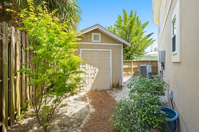 a picture of a city view