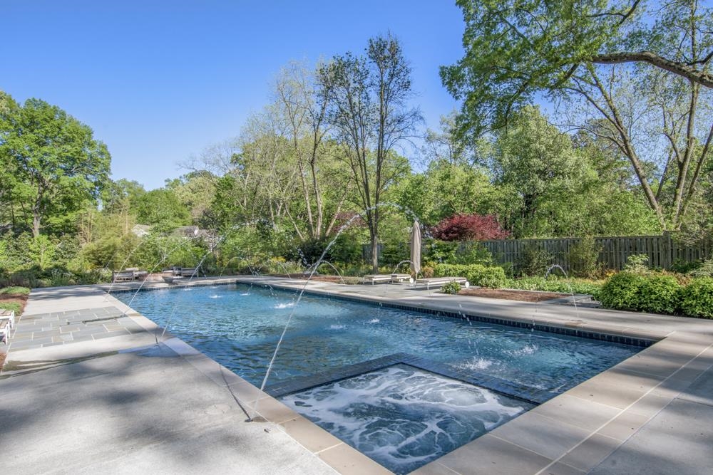 76 Waring Road Memphis, TN 38117 - Photo 10 of 25 a view of a backyard