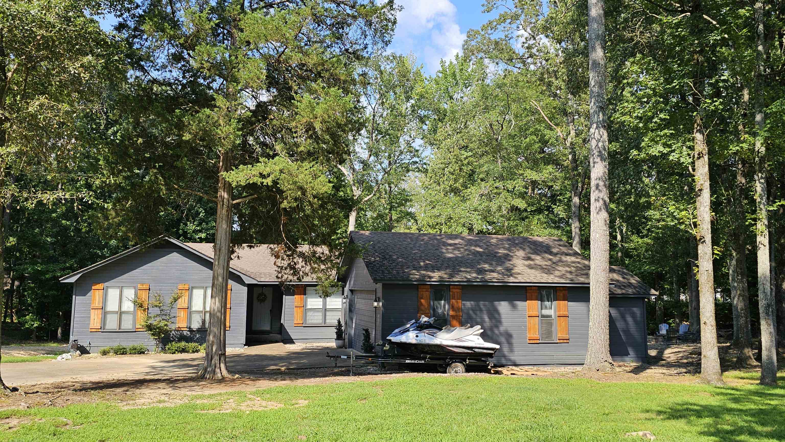 90 Roberts Drive Cherokee, MS 35616 - Photo 33 of 38 front view of a house with a big yard