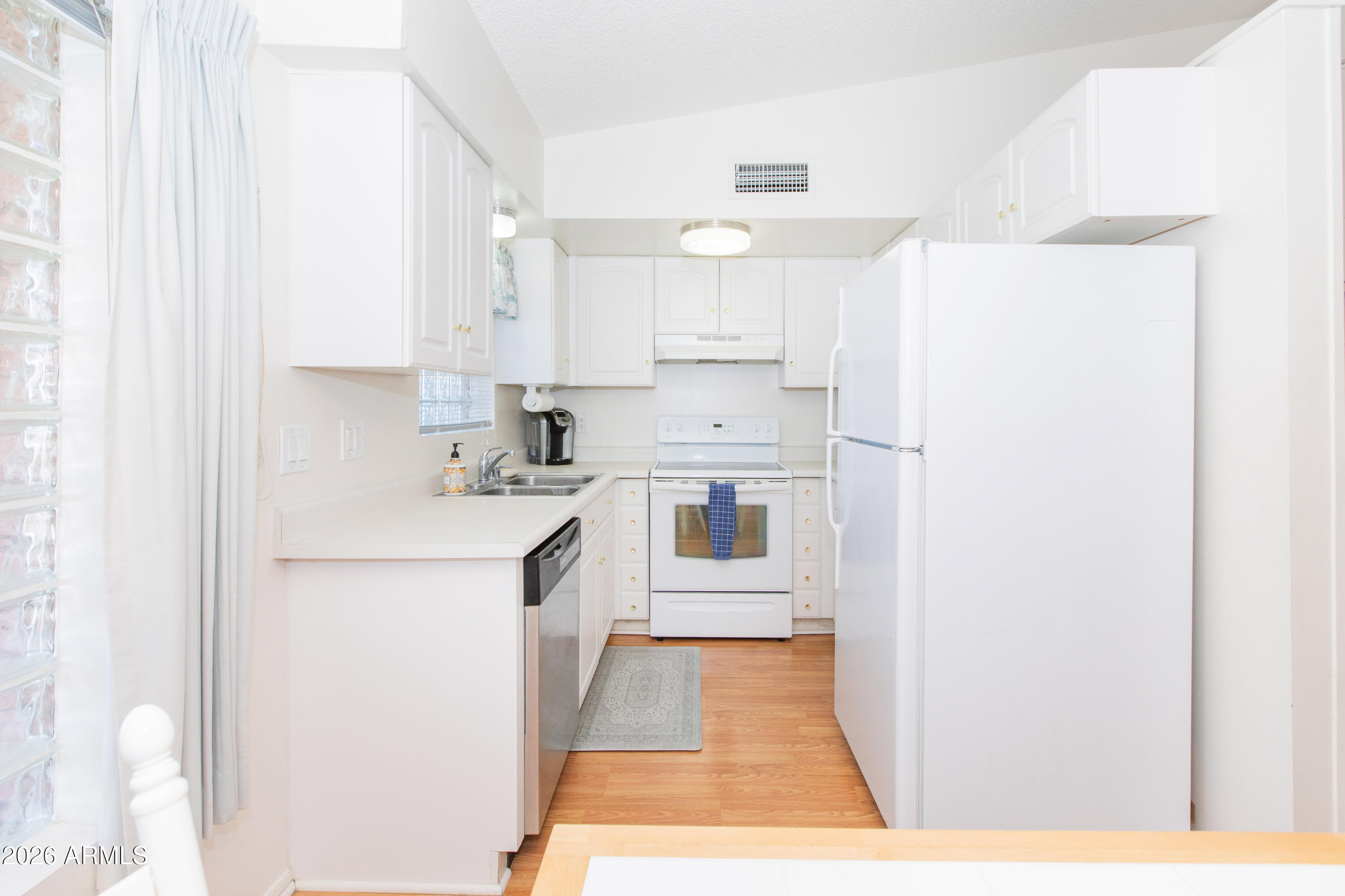 633 South Power Road, Unit 356 Mesa, AZ 85206 - Photo 17 of 38 Kitchen