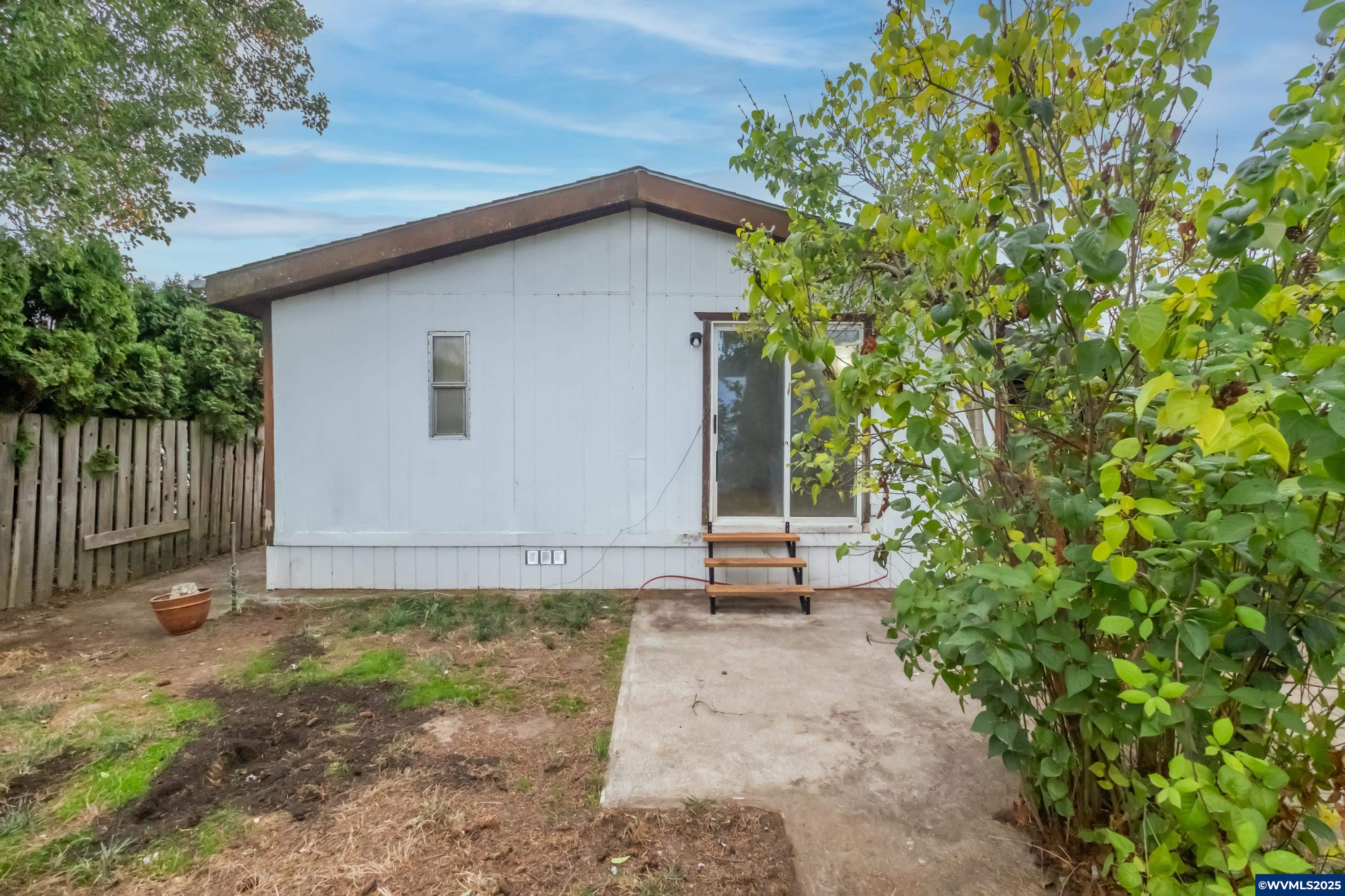 141 South 17th Street, Unit 44 Independence, OR 97351 - Photo 3 of 25