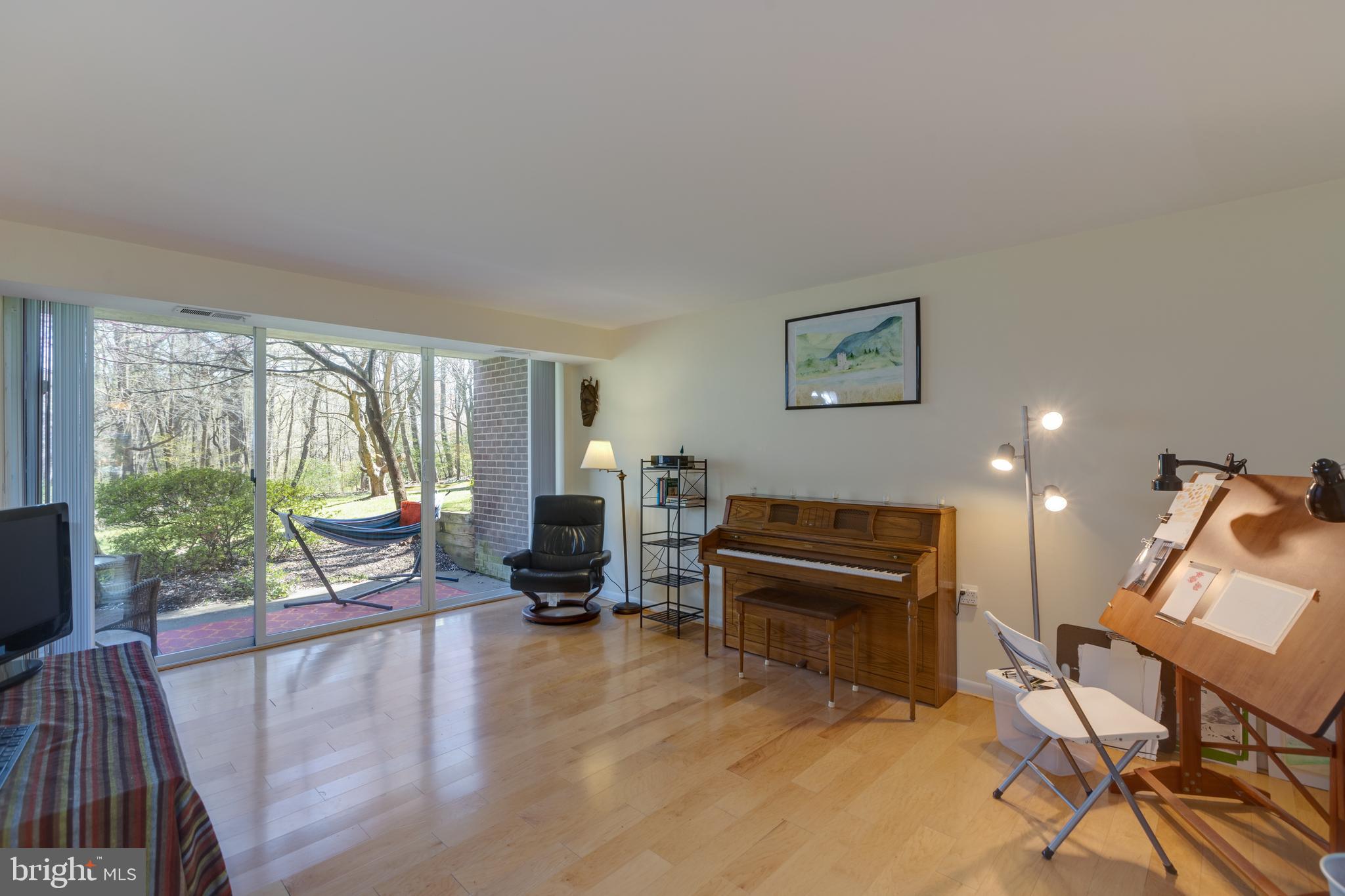 1427 Northgate Square, Unit 2A Reston, VA 20190 - Photo 2 of 50 Spacious Living Room