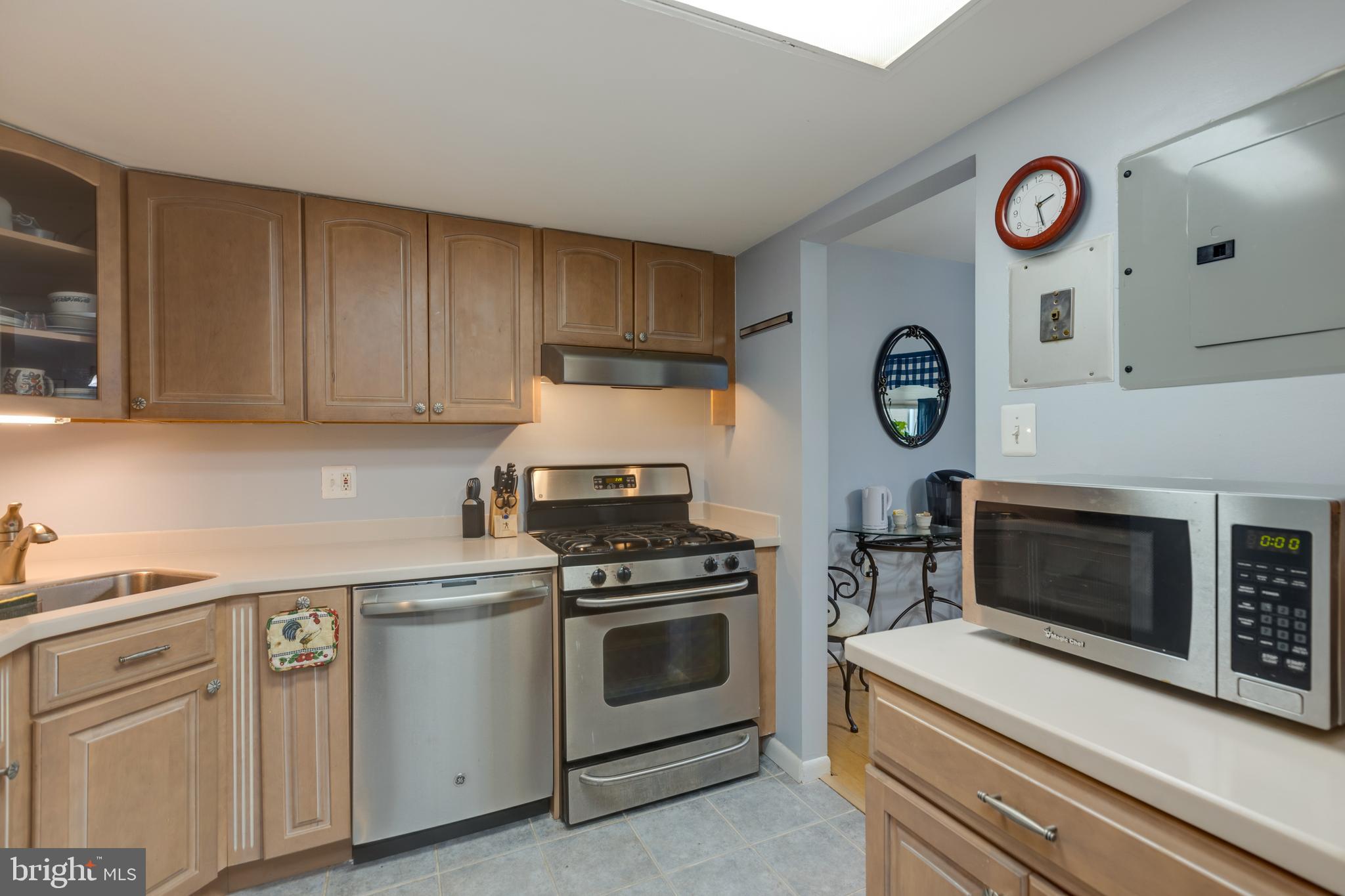 1427 Northgate Square, Unit 2A Reston, VA 20190 - Photo 12 of 50 Updated Kitchen