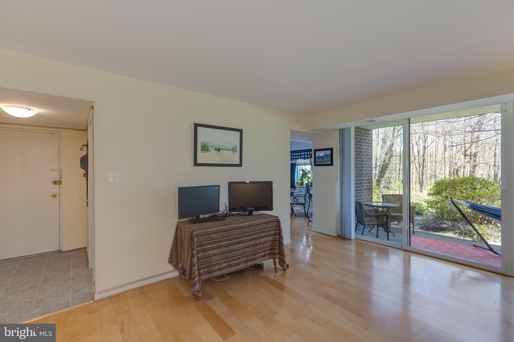 1427 Northgate Square, Unit 2A Reston, VA 20190 - Photo 3 of 50 Living Room great light