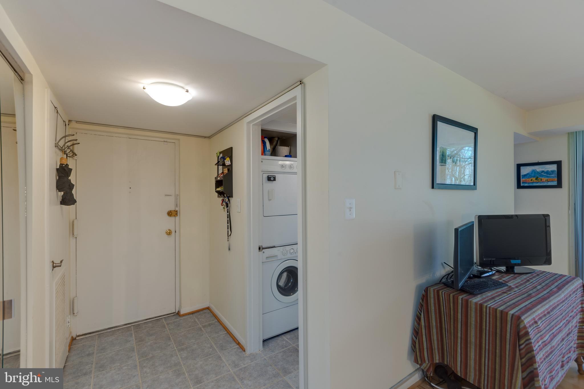 1427 Northgate Square, Unit 2A Reston, VA 20190 - Photo 21 of 50 Interior