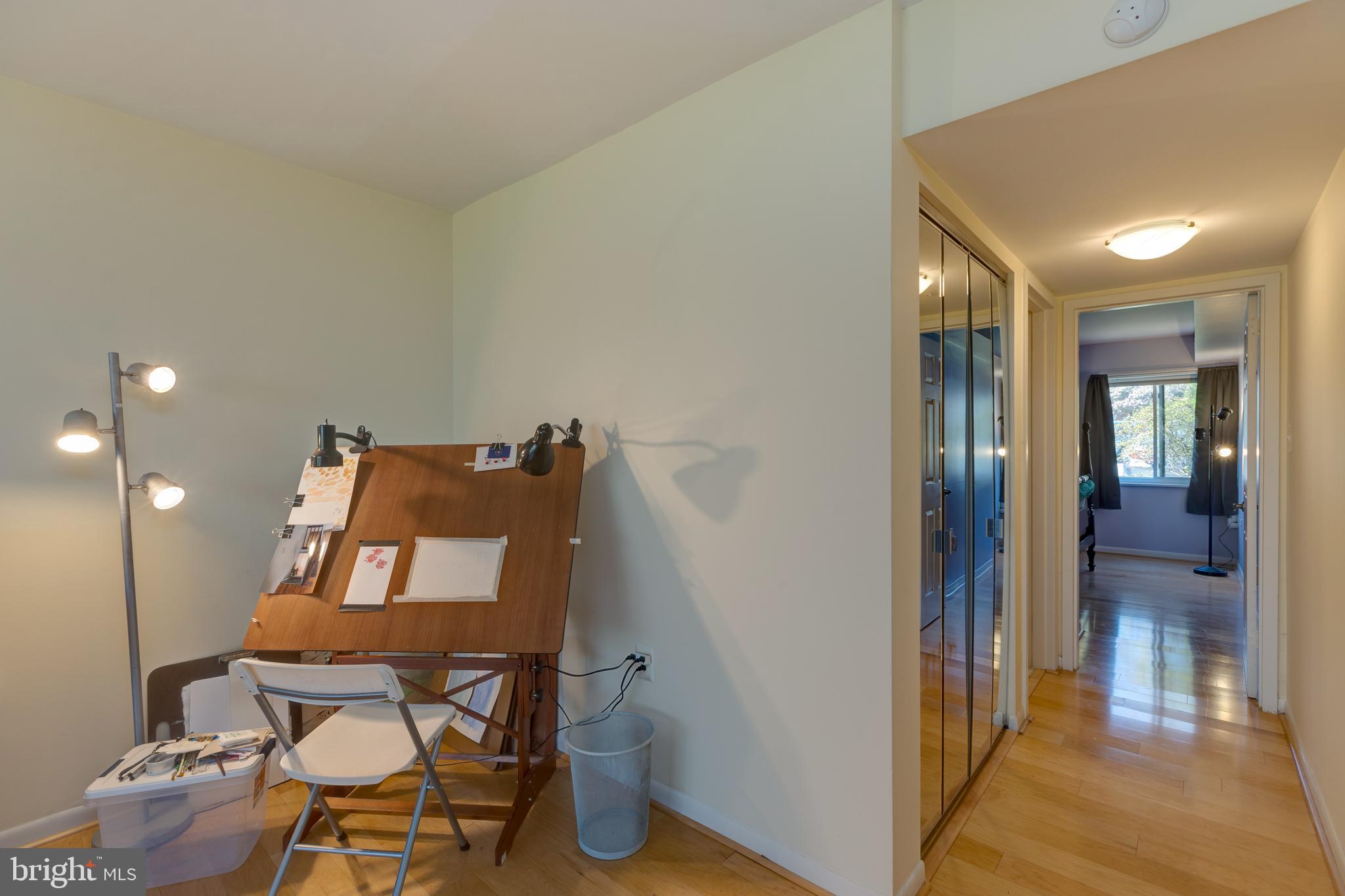 1427 Northgate Square, Unit 2A Reston, VA 20190 - Photo 5 of 50 Artists Nook