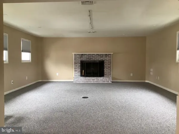 $2,250 | 14 Broad Street, Unit 2, Florence, NJ 08518