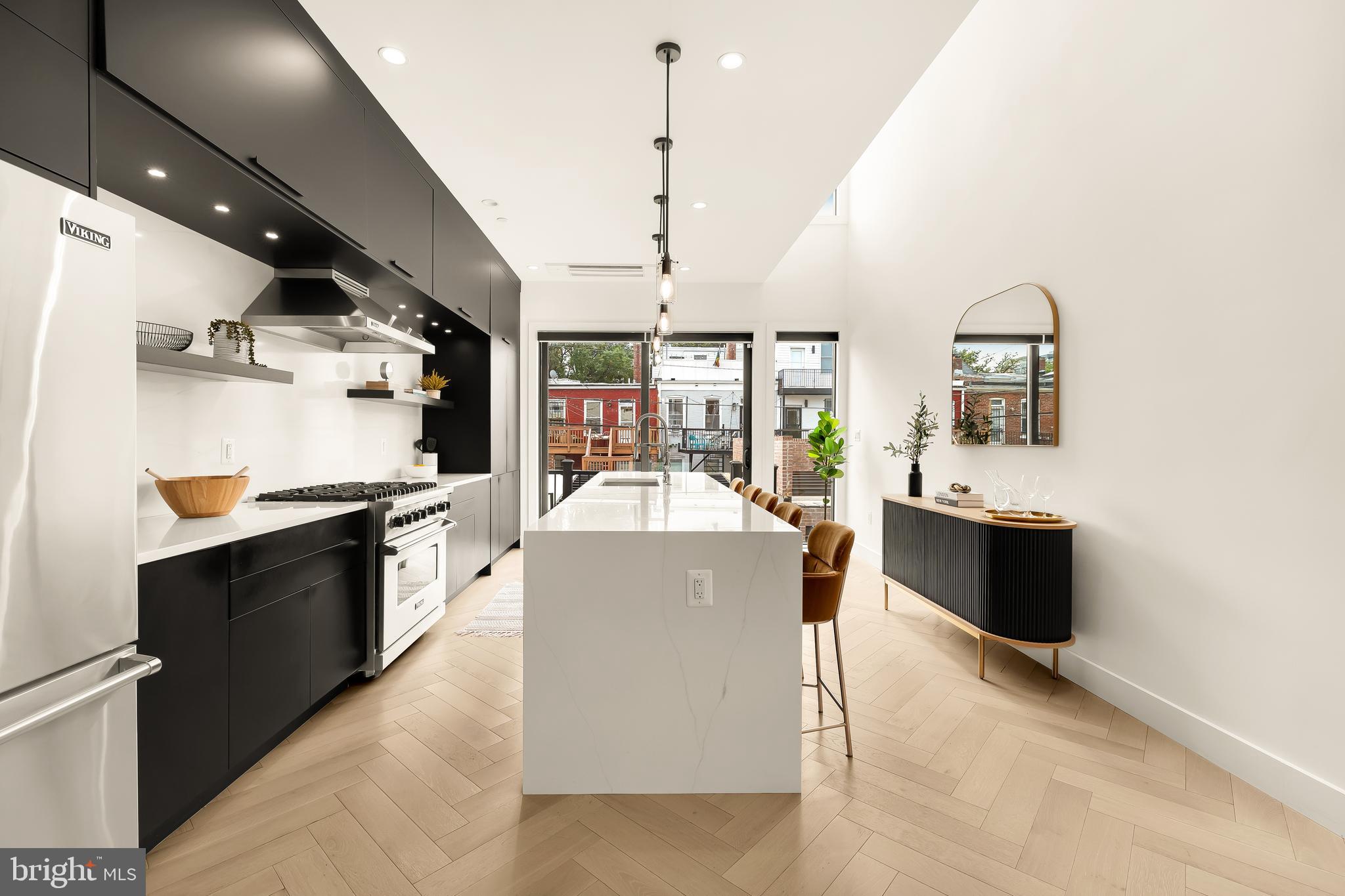 46 R Street Northwest Washington, DC 20001 - Photo 9 of 56