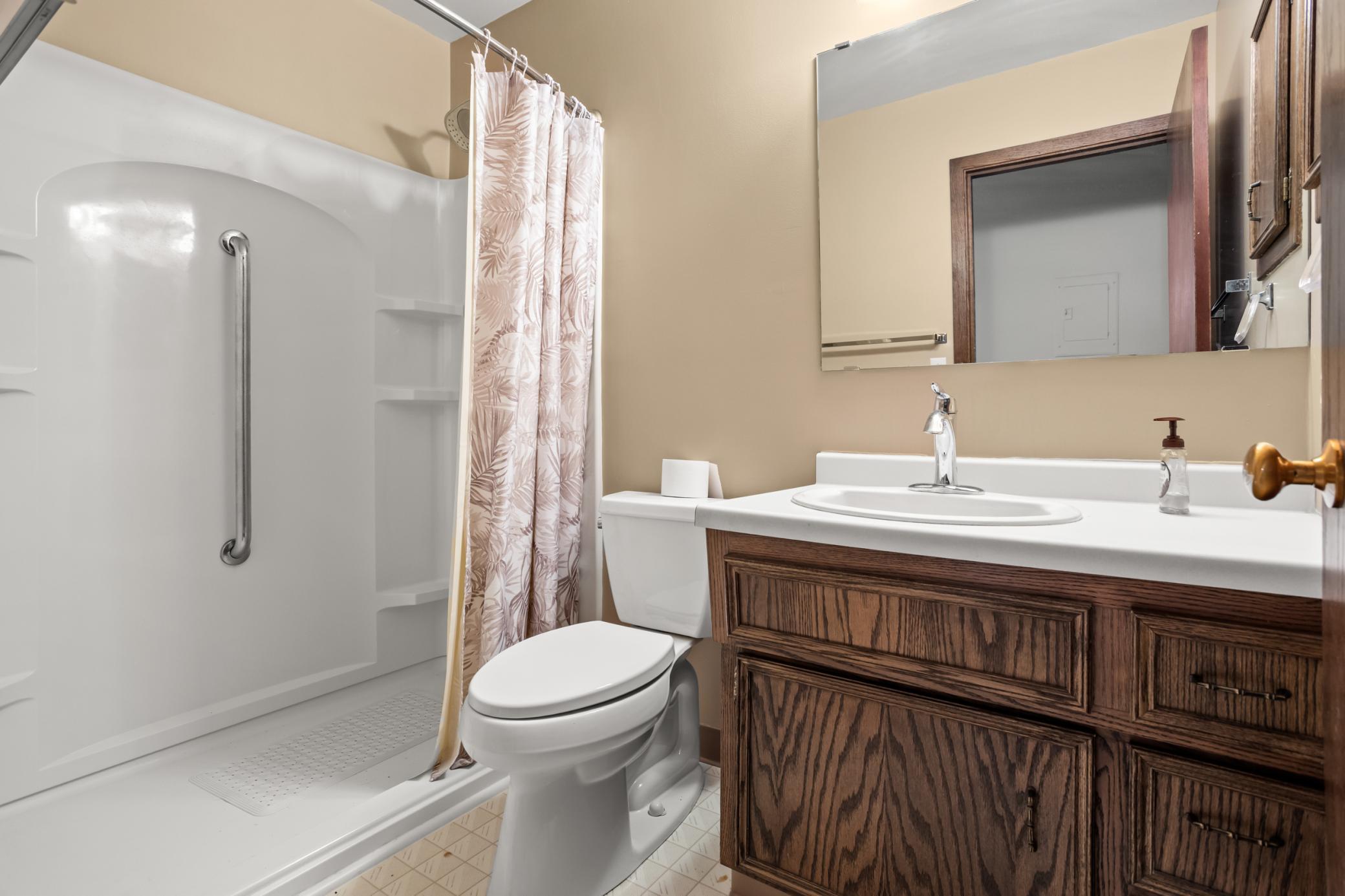 812 10th Street South, Unit B9 Fargo, ND 58103 - Photo 19 of 31