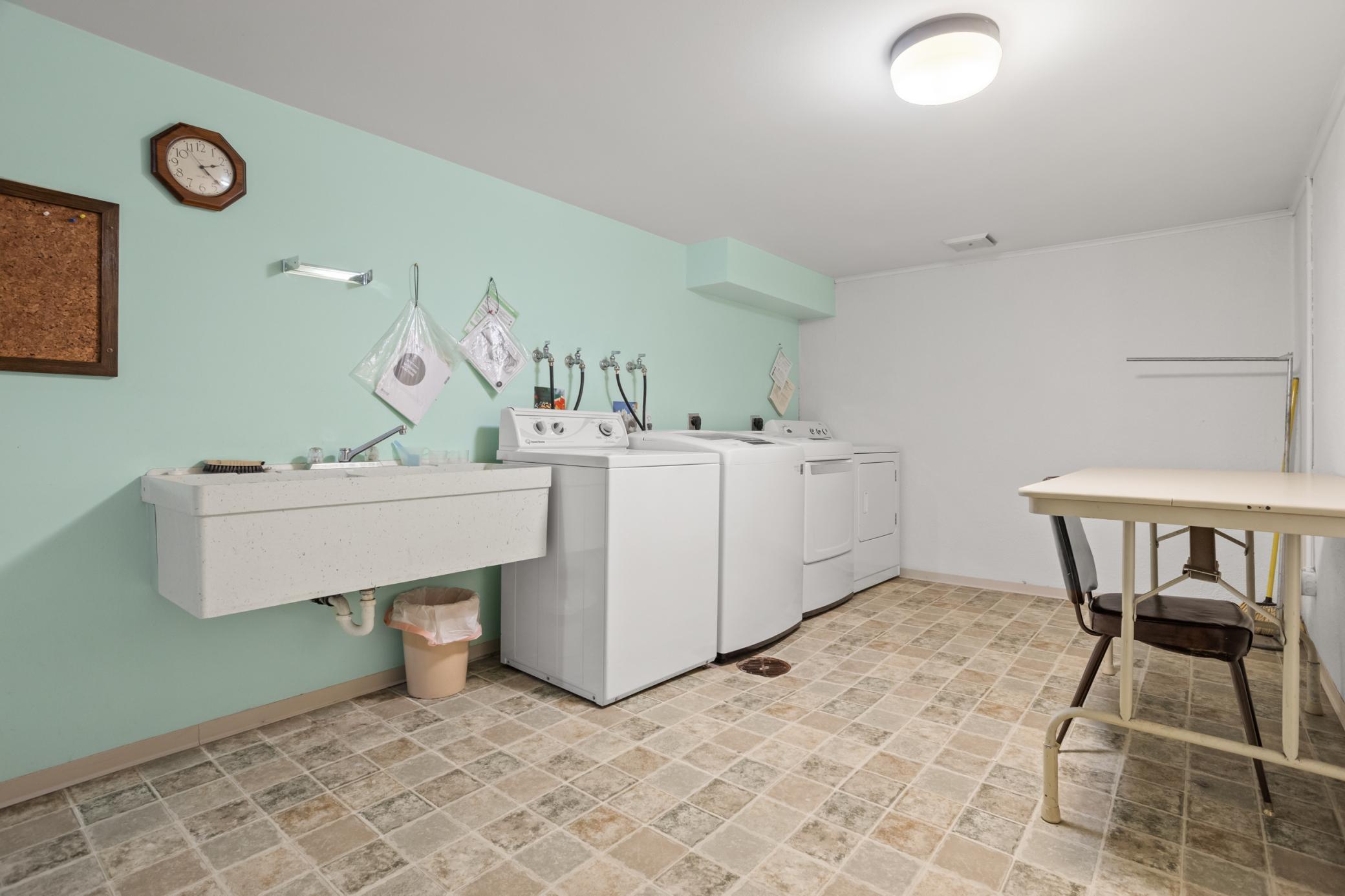 812 10th Street South, Unit B9 Fargo, ND 58103 - Photo 22 of 31